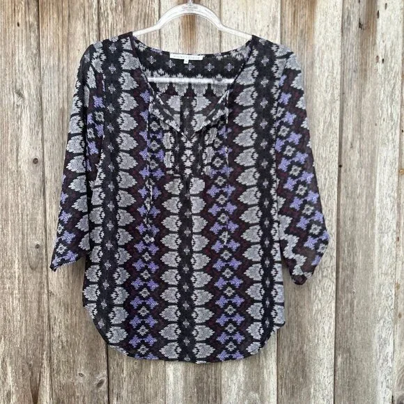 Violet + Claire Sheer Abstract Roll Tab Blouse Medium - Picture 1 of 5